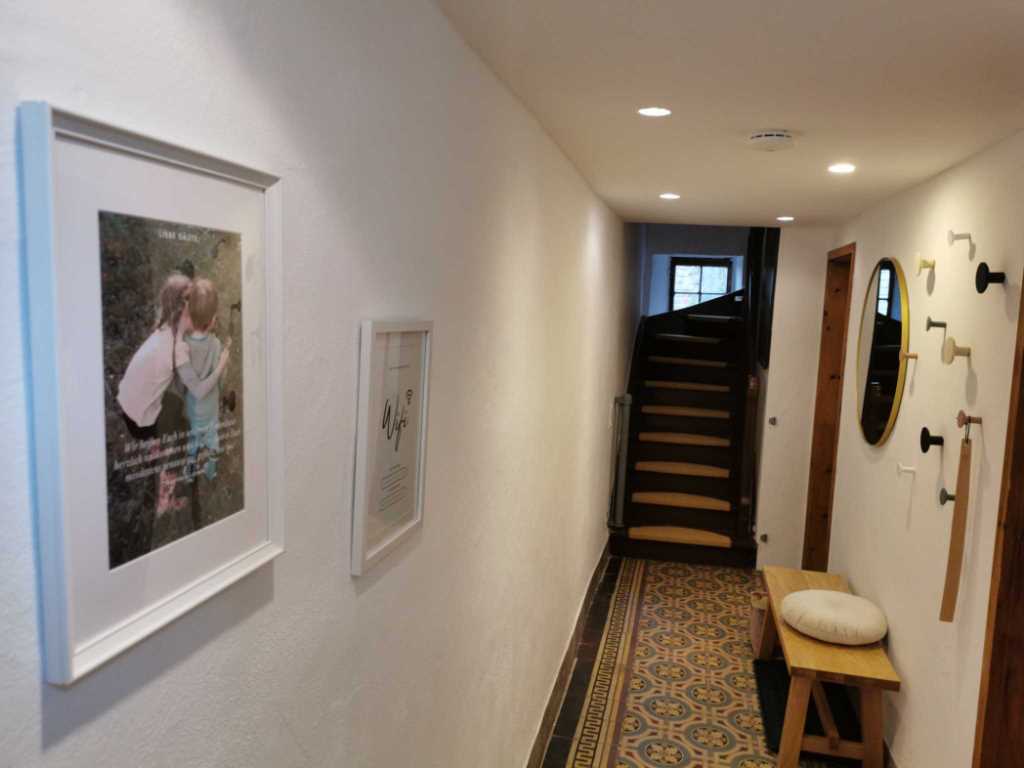 Eingang Flur - Moselurlaub in Ferienhaus Bremm, Am Storchenhaus 10, 56814 Bremm