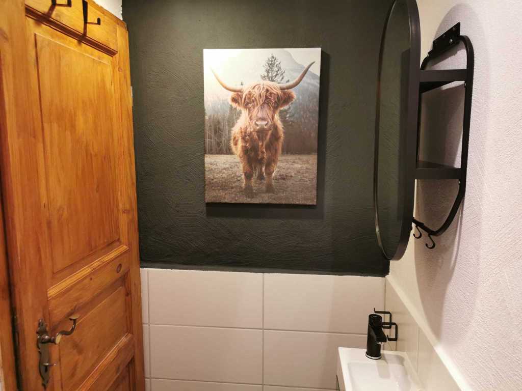 Bild im Gäste WC - Urlaub an der Mosel in Ferienhaus Bremm, Am Storchenhaus 10, 56814 Bremm