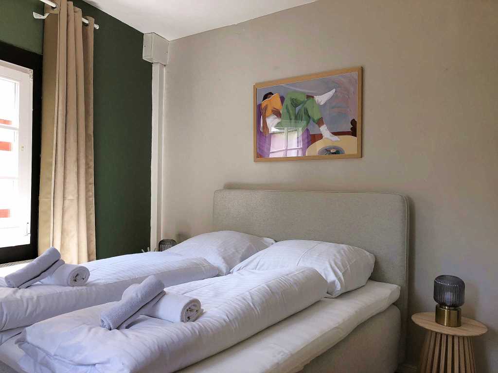 Doppelbett - Moselurlaub in Ferienhaus Bremm, Am Storchenhaus 10, 56814 Bremm