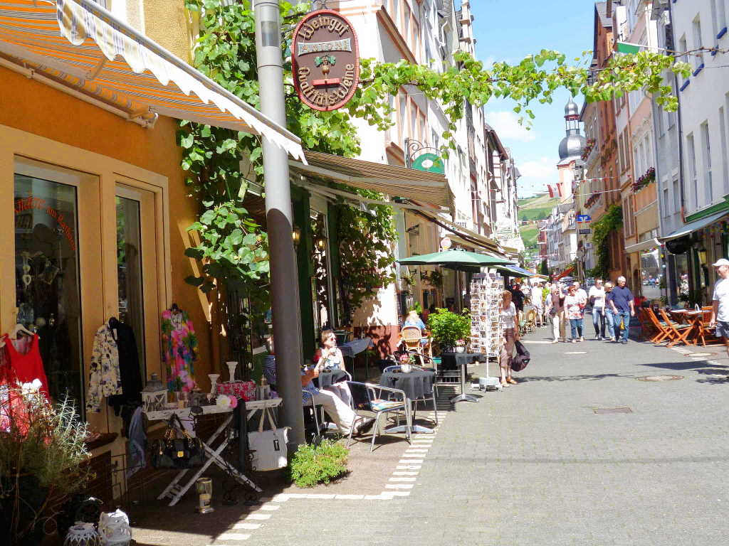 Altstadt Zell (Mosel) - Moselurlaub in Ferienhaus Bremm, Am Storchenhaus 10, 56814 Bremm