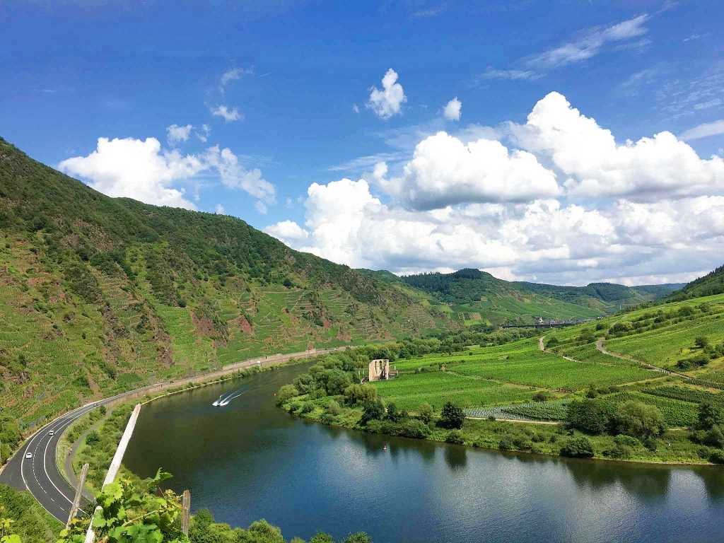 Kloster Stuben und Bremmer Calmont - Urlaub an der Mosel in Ferienhaus Bremm, Am Storchenhaus 10, 56814 Bremm