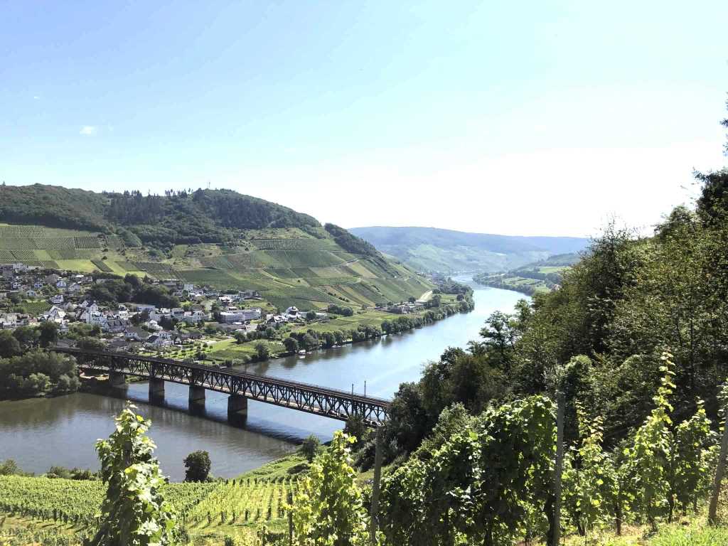 Doppelstockbrücke Bullay - Moselurlaub in Ferienhaus Bremm, Am Storchenhaus 10, 56814 Bremm